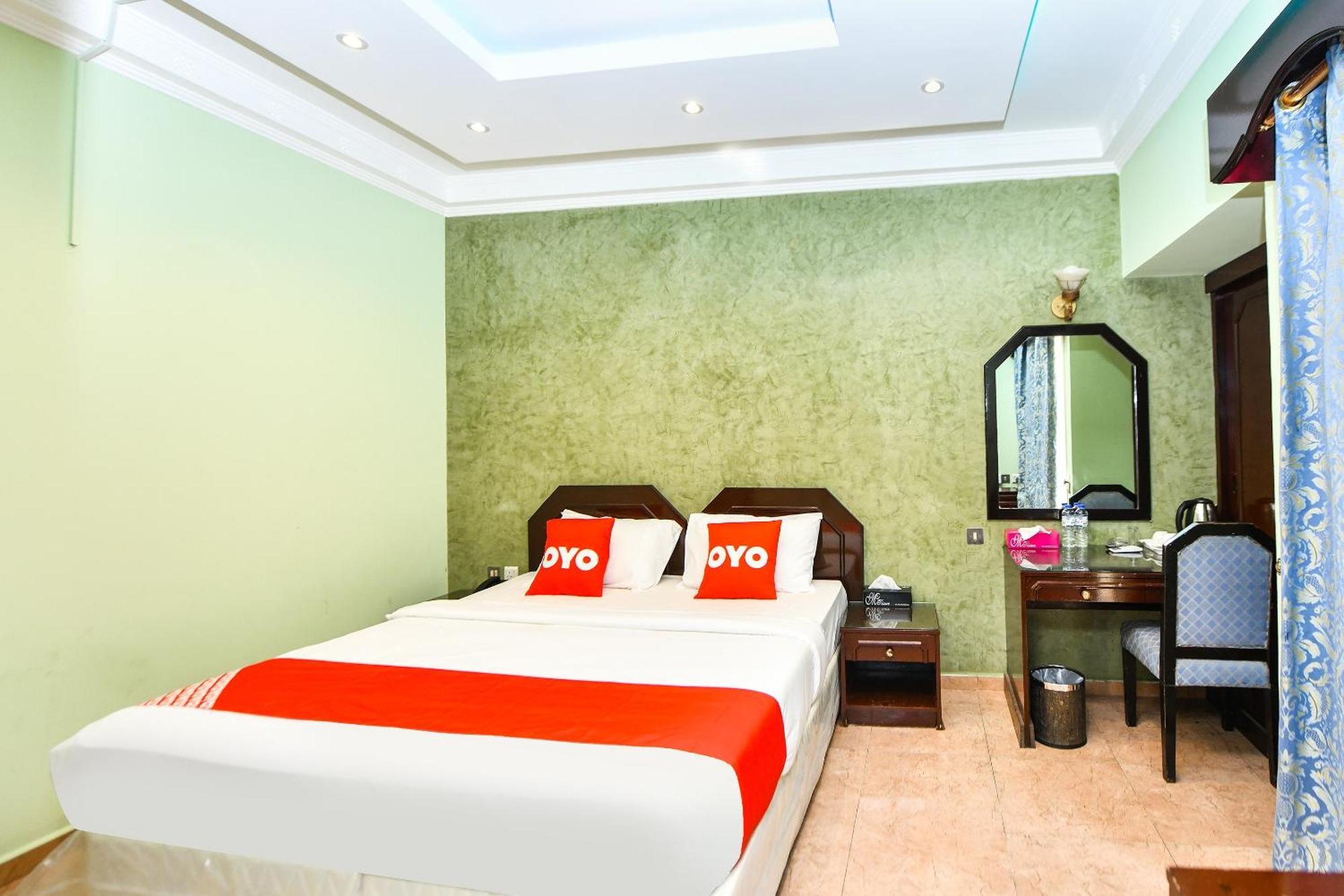 Oyo 137 Marina Hotel Maskat Exterior foto