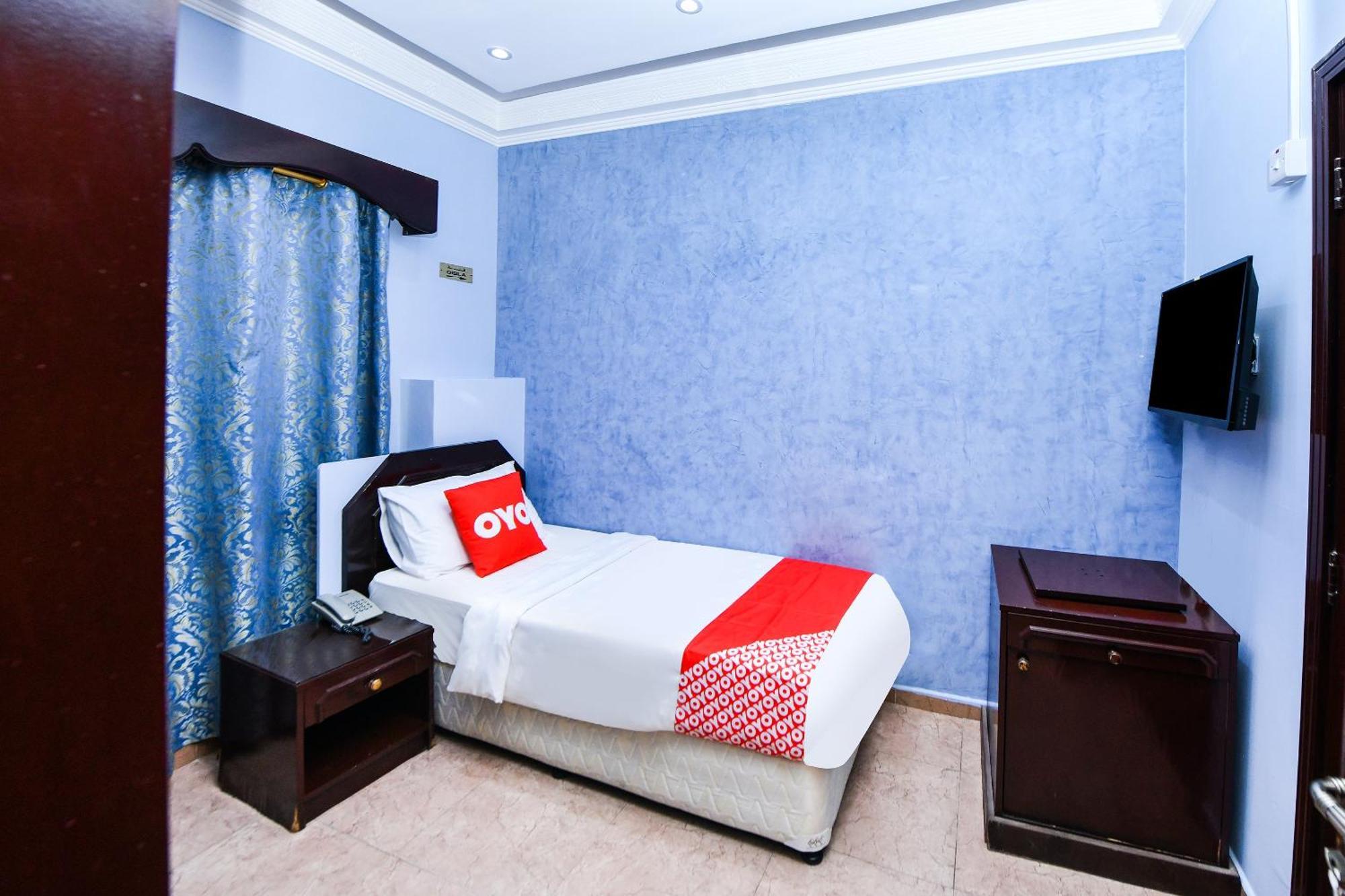 Oyo 137 Marina Hotel Maskat Exterior foto